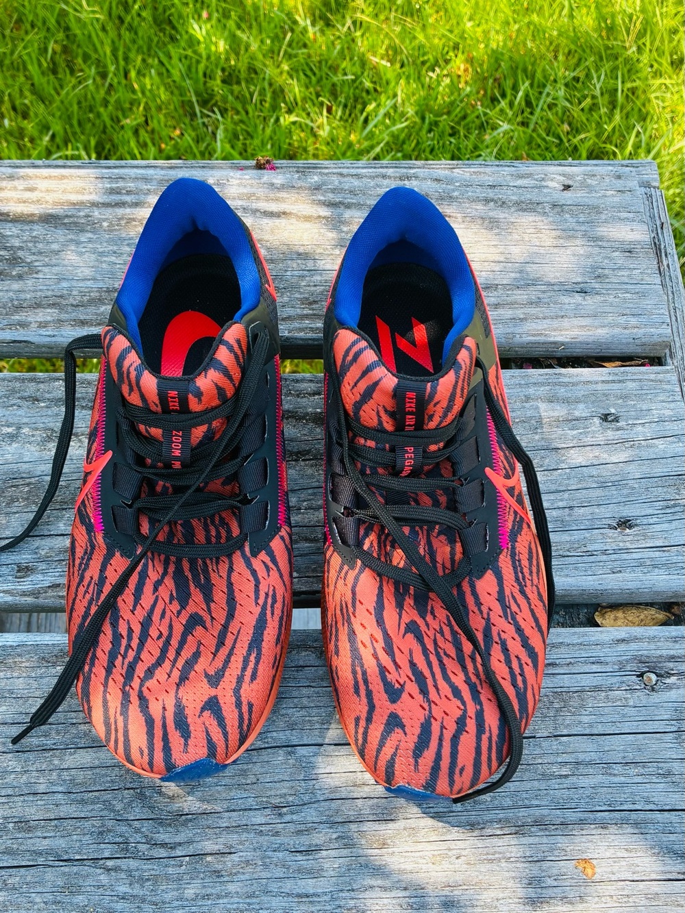 Nike Tiger-Print Athletic